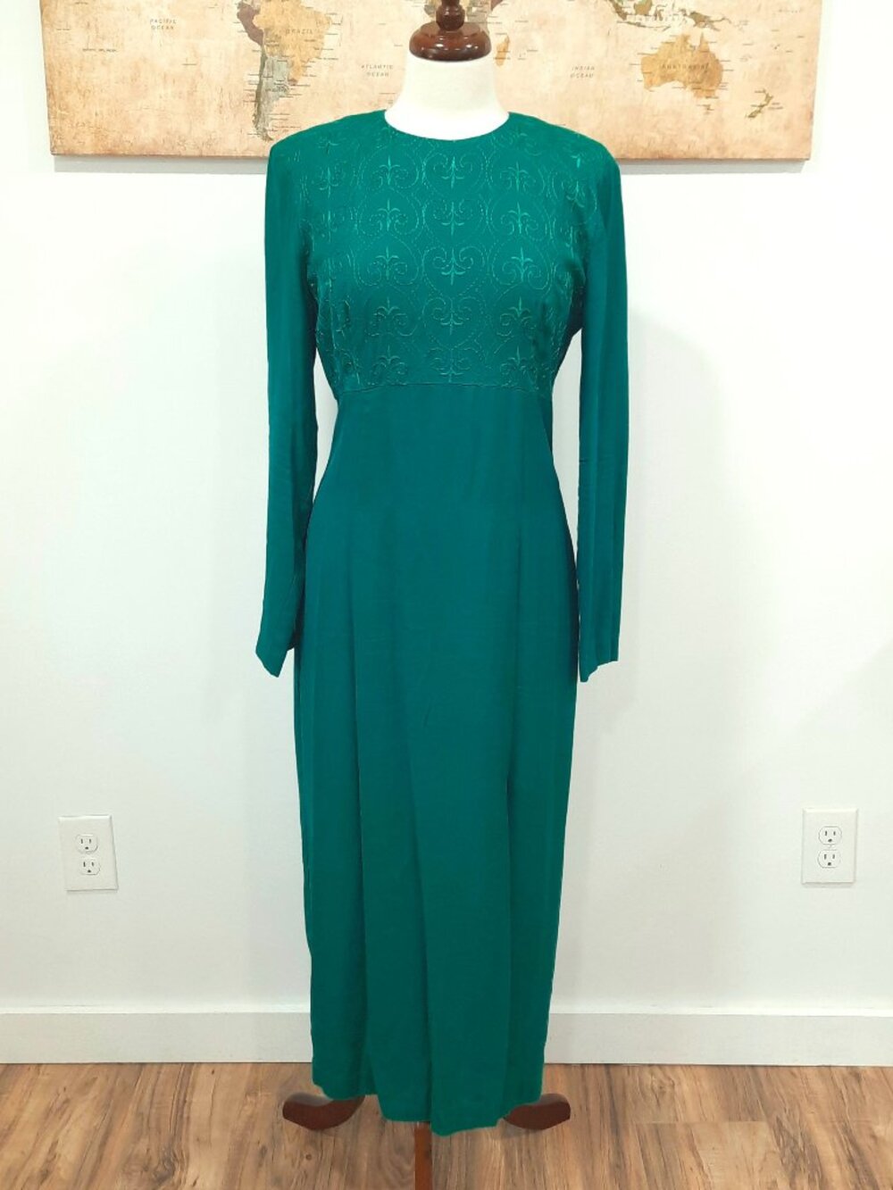 Vtg 80s long sleeve embroidered dress - Carol Anderson brand - Picture 2 of 12
